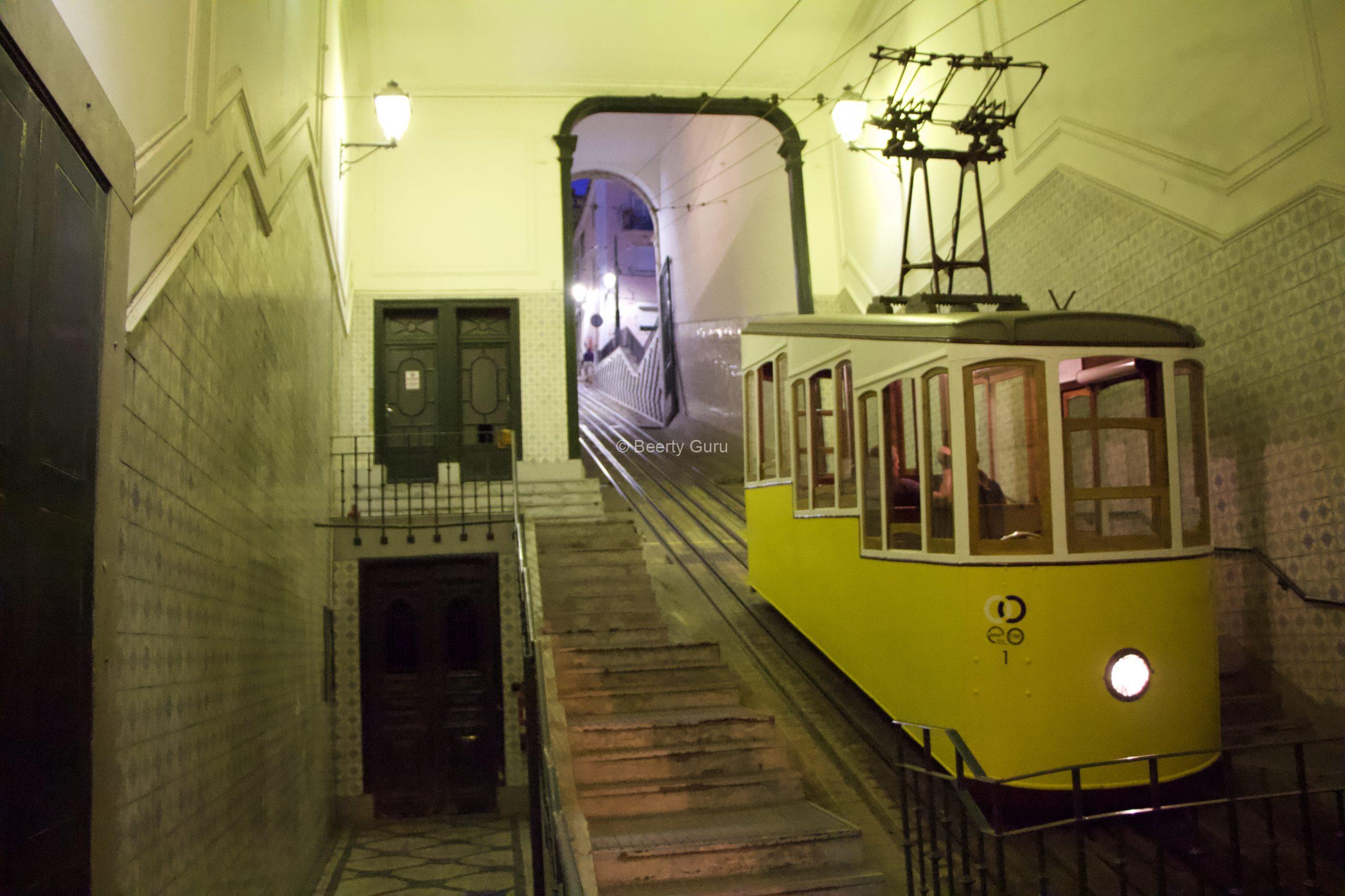 Nadzemní lanovky a tramvaje