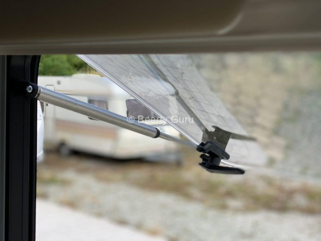 キャラバンの窓の仕組み