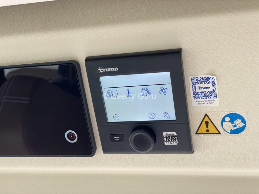 Ogrzewanie i podgrzewanie wody w przyczepie kempingowej